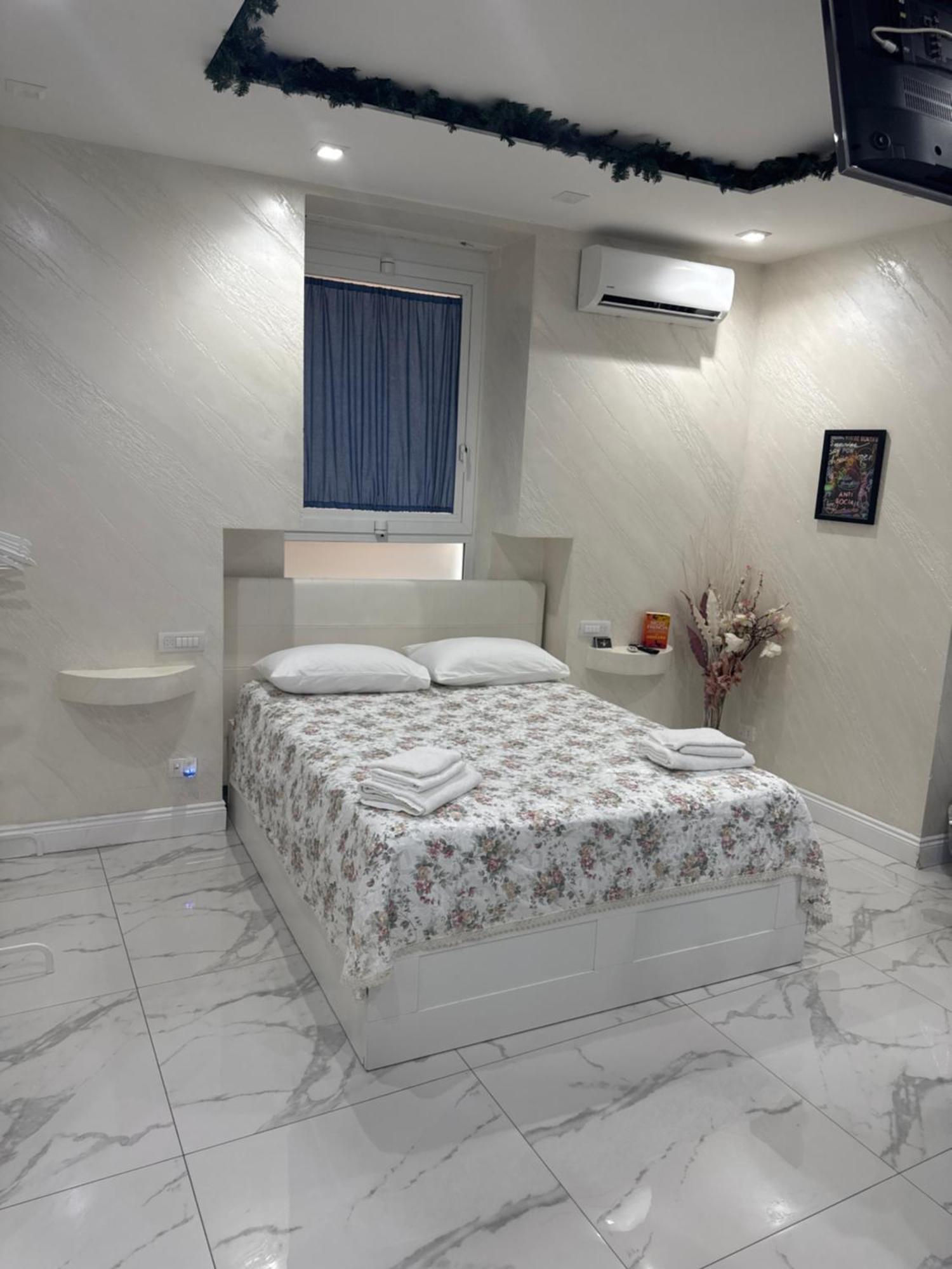 Duoarianna Apartment Naples Luaran gambar