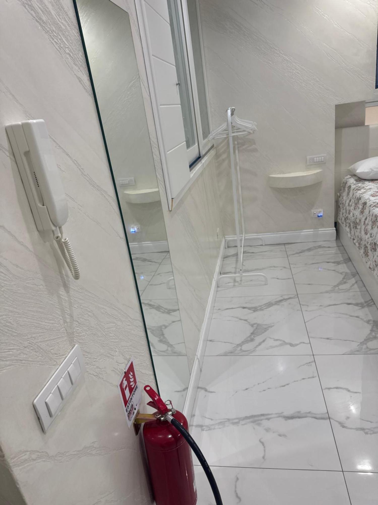 Duoarianna Apartment Naples Luaran gambar